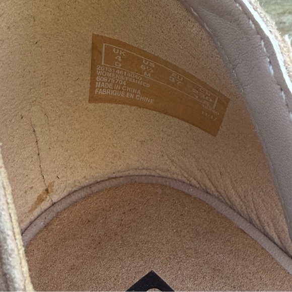 Clarks Suede Wedge Sandal Flores Raye Leather Ankle Strap Open Toe Sand Size 6.5 - Picture 14 of 15